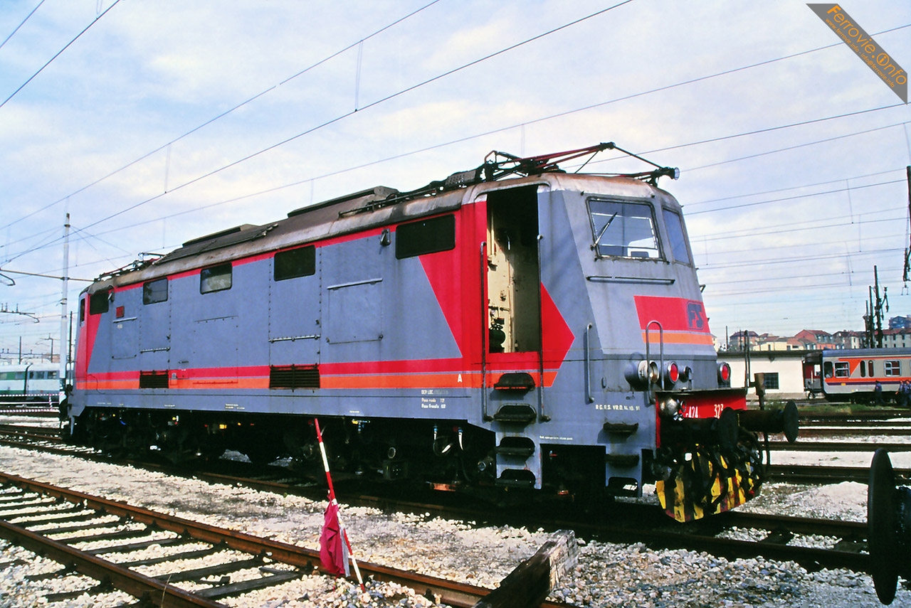 E.424 - Livrea MDVE - E.424.272 - FotoFerrovie.Info